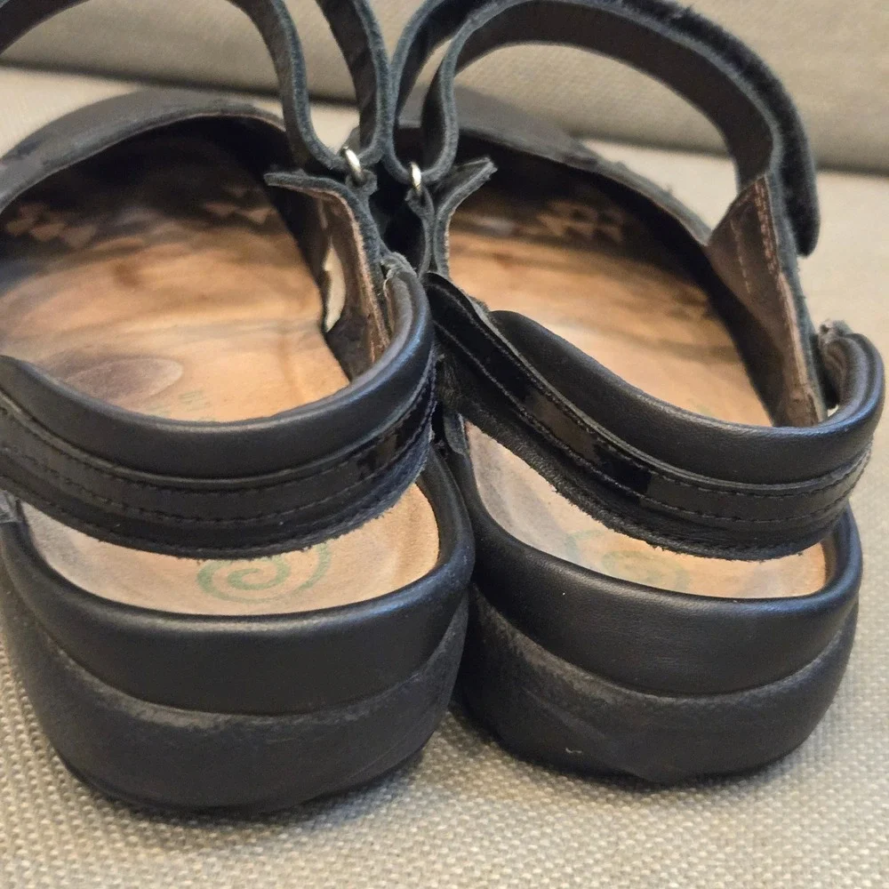 Naot Rongo Mary Jane Shoes Womens 41 / 10 Black Leather +Patent Comfort Strap